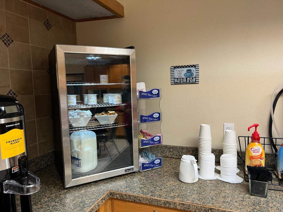 Lavissh Inn And Suites Bellingham Kültér fotó